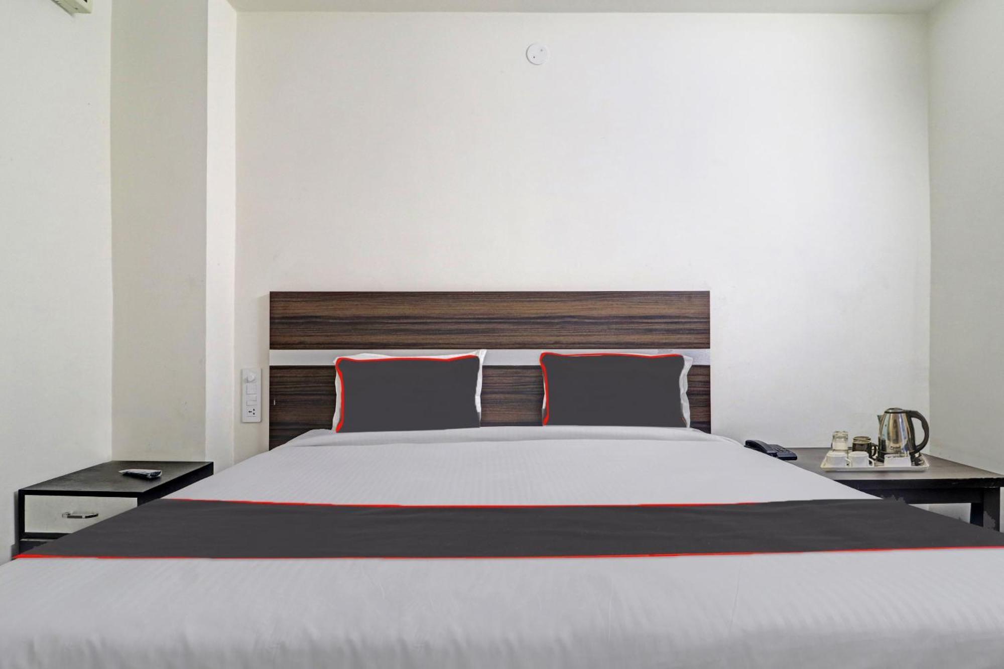 Collection O Ss Metro Ritz Hotel Hyderabad Exterior photo